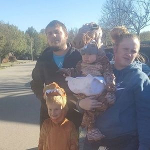 Meet your Posher, Danielle nicole